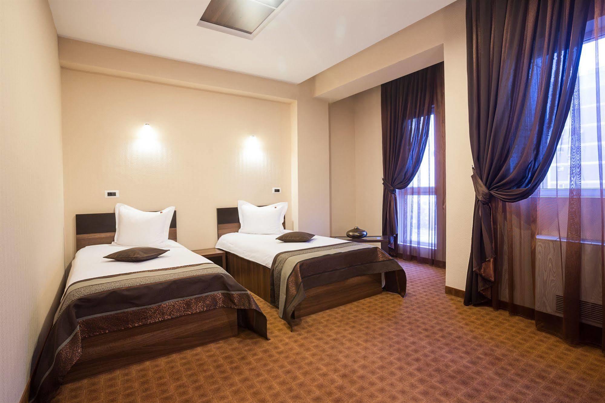Inter Business Bucharest Hotel Eksteriør billede